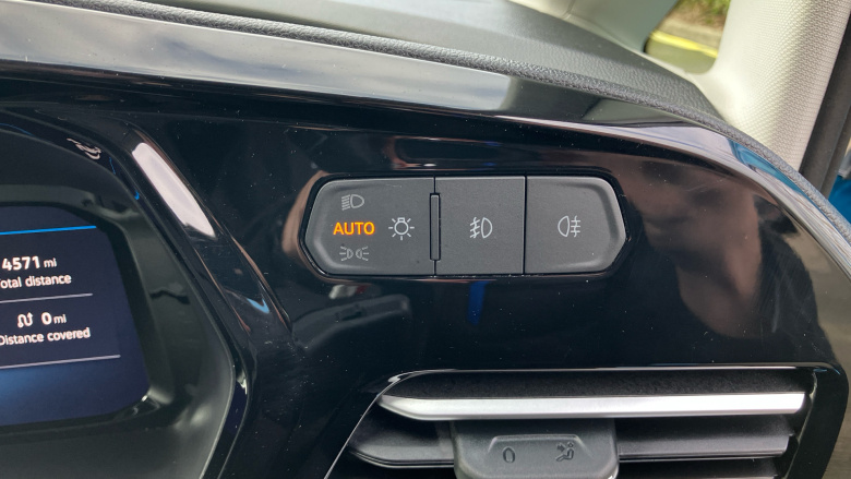 Ford Transit Connect 250 L2 Petrol 1.5 EcoBoost PHEV 150 Active FlexCab Van Auto